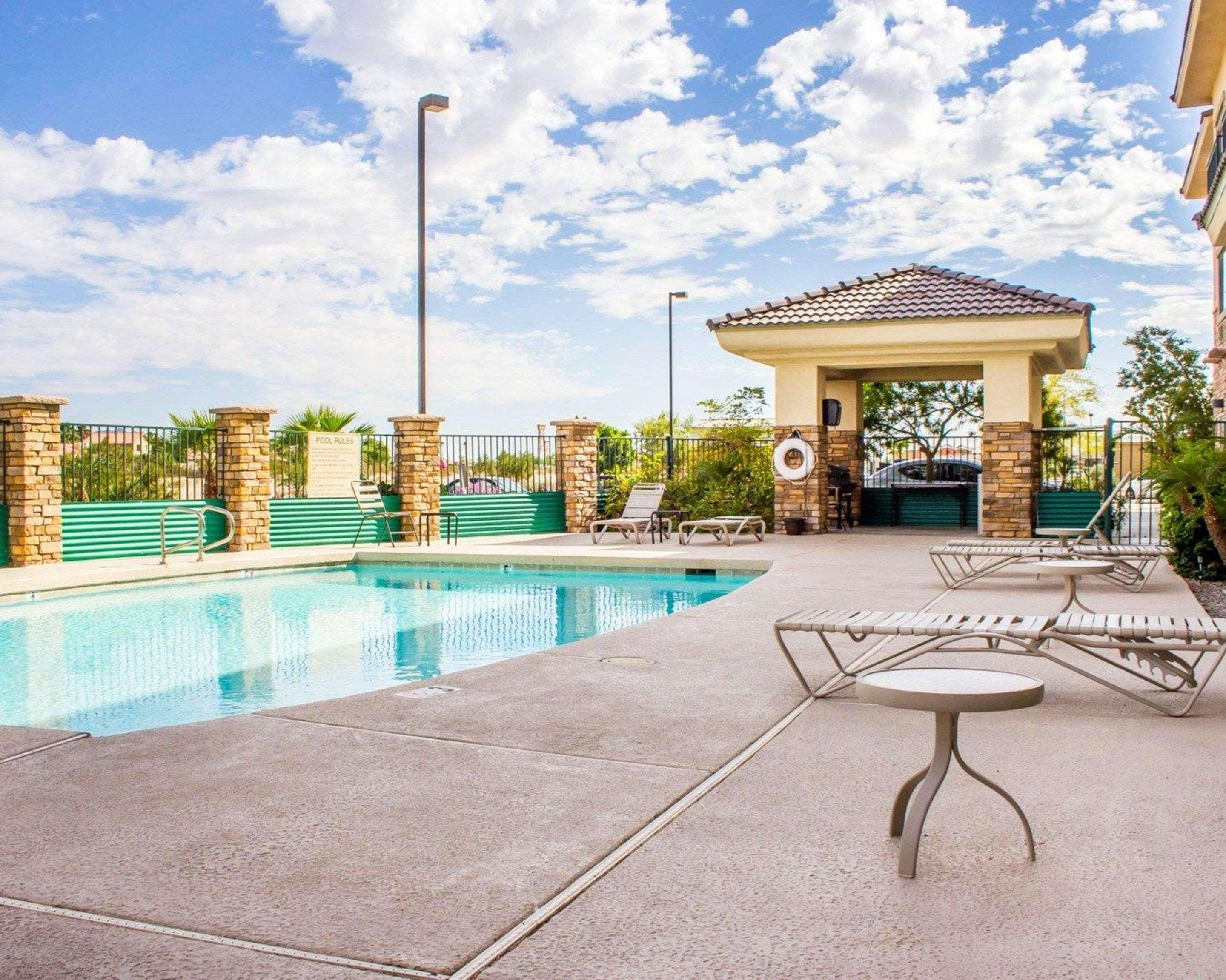 Comfort Inn And Suites Yuma I-8 Bagian luar foto