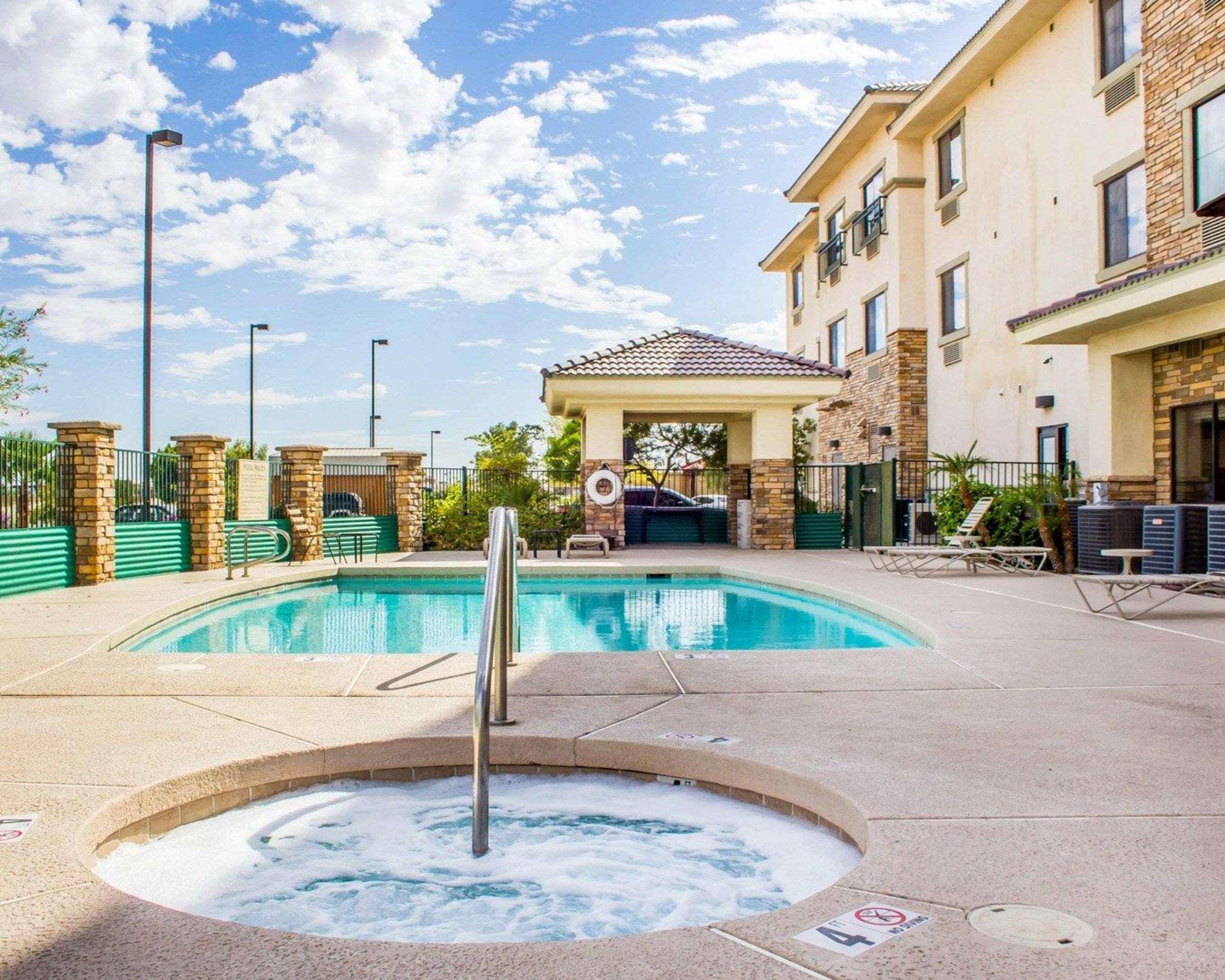 Comfort Inn And Suites Yuma I-8 Bagian luar foto