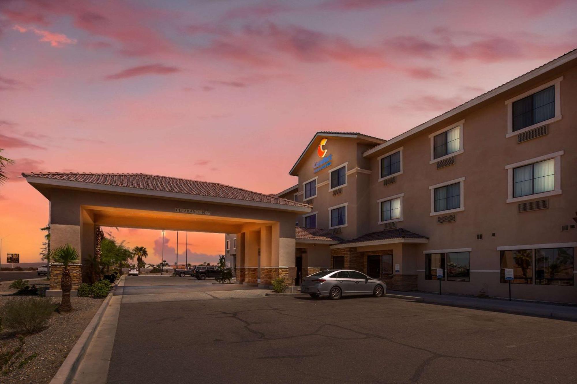 Comfort Inn And Suites Yuma I-8 Bagian luar foto
