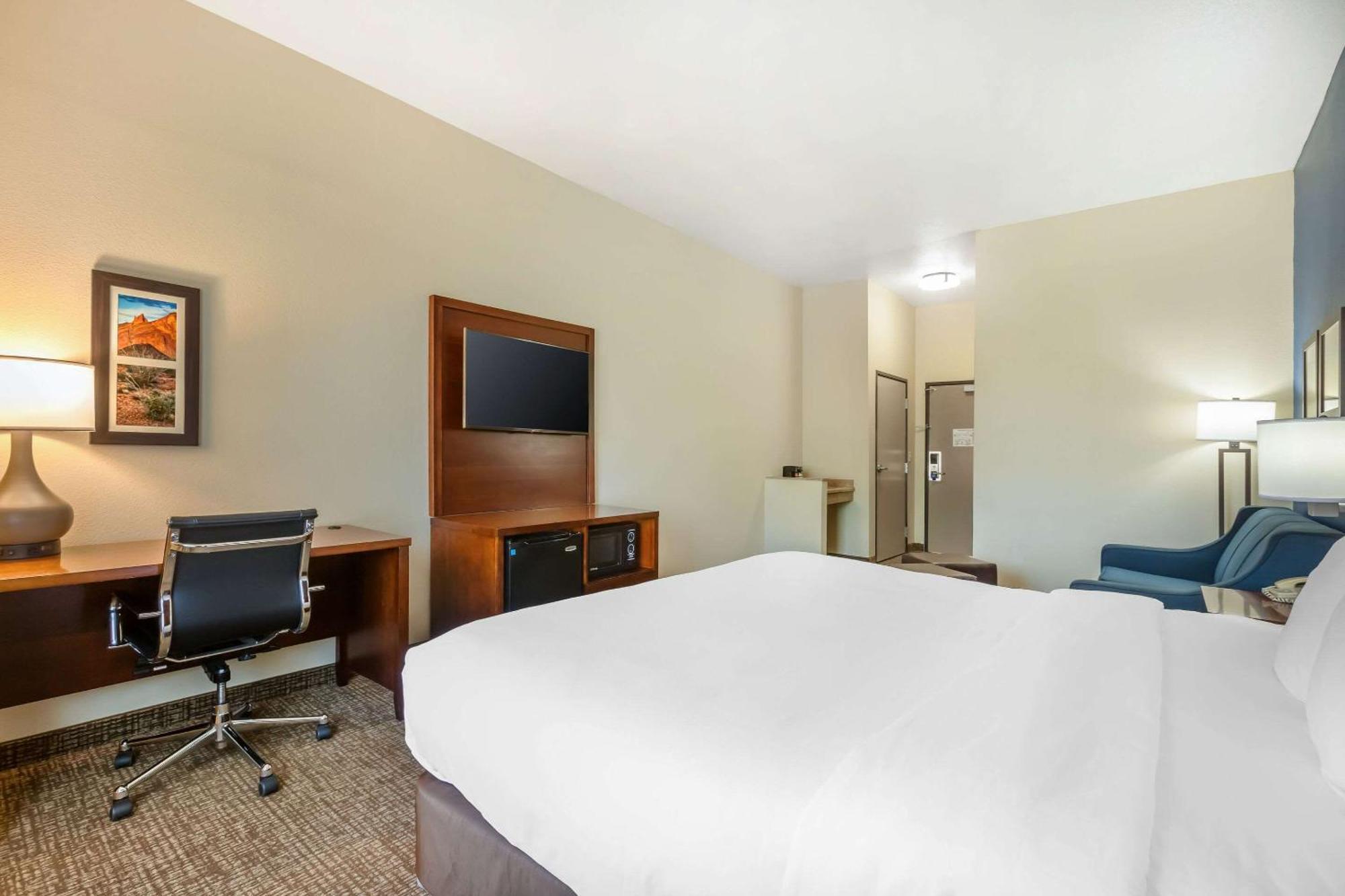 Comfort Inn And Suites Yuma I-8 Bagian luar foto